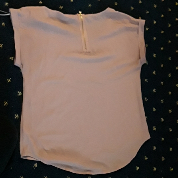 Pink blouse - Picture 2 of 3